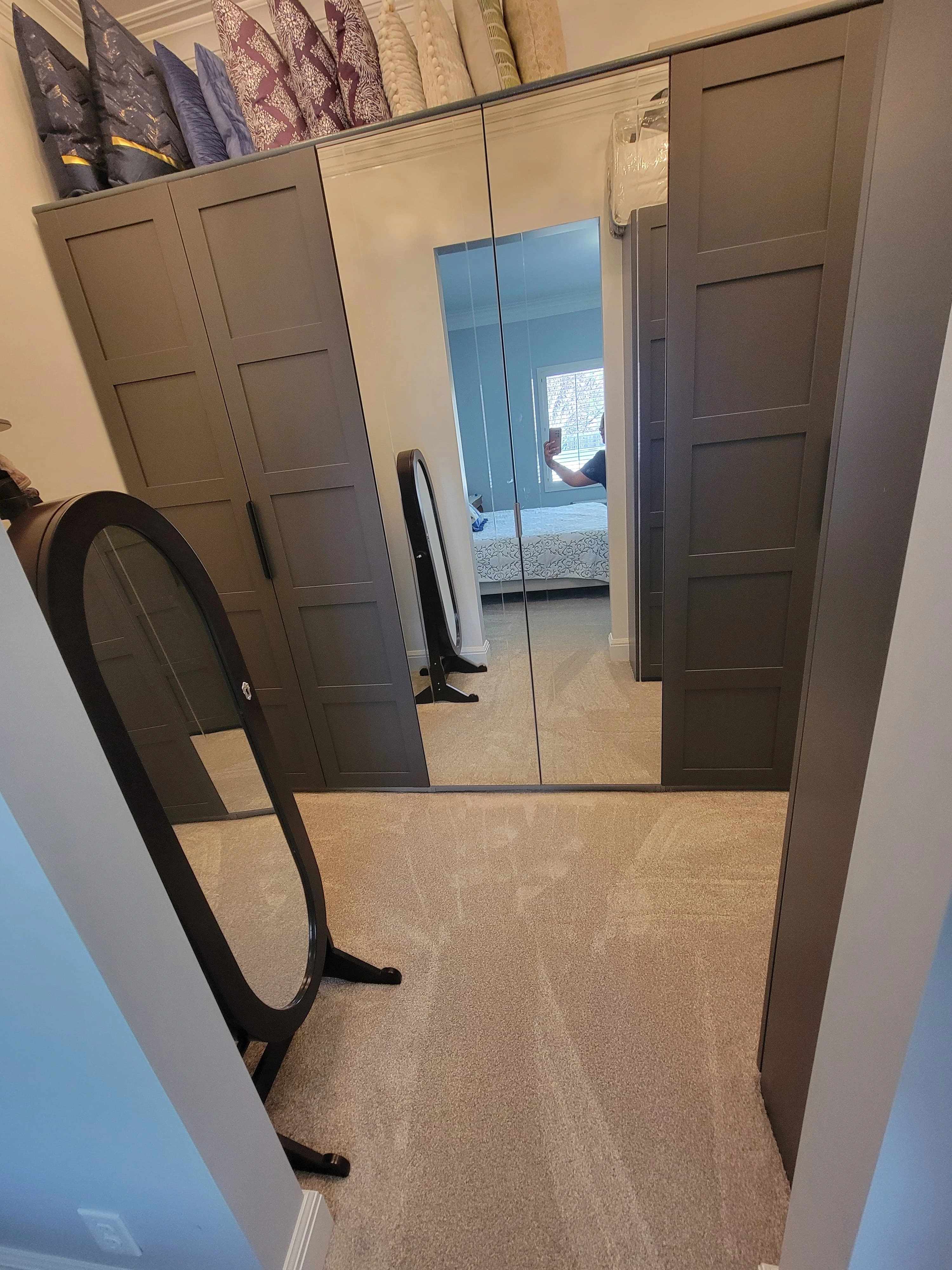 Inside closet cleaned and emptied for move-out inspection — My Pristine Home Utah