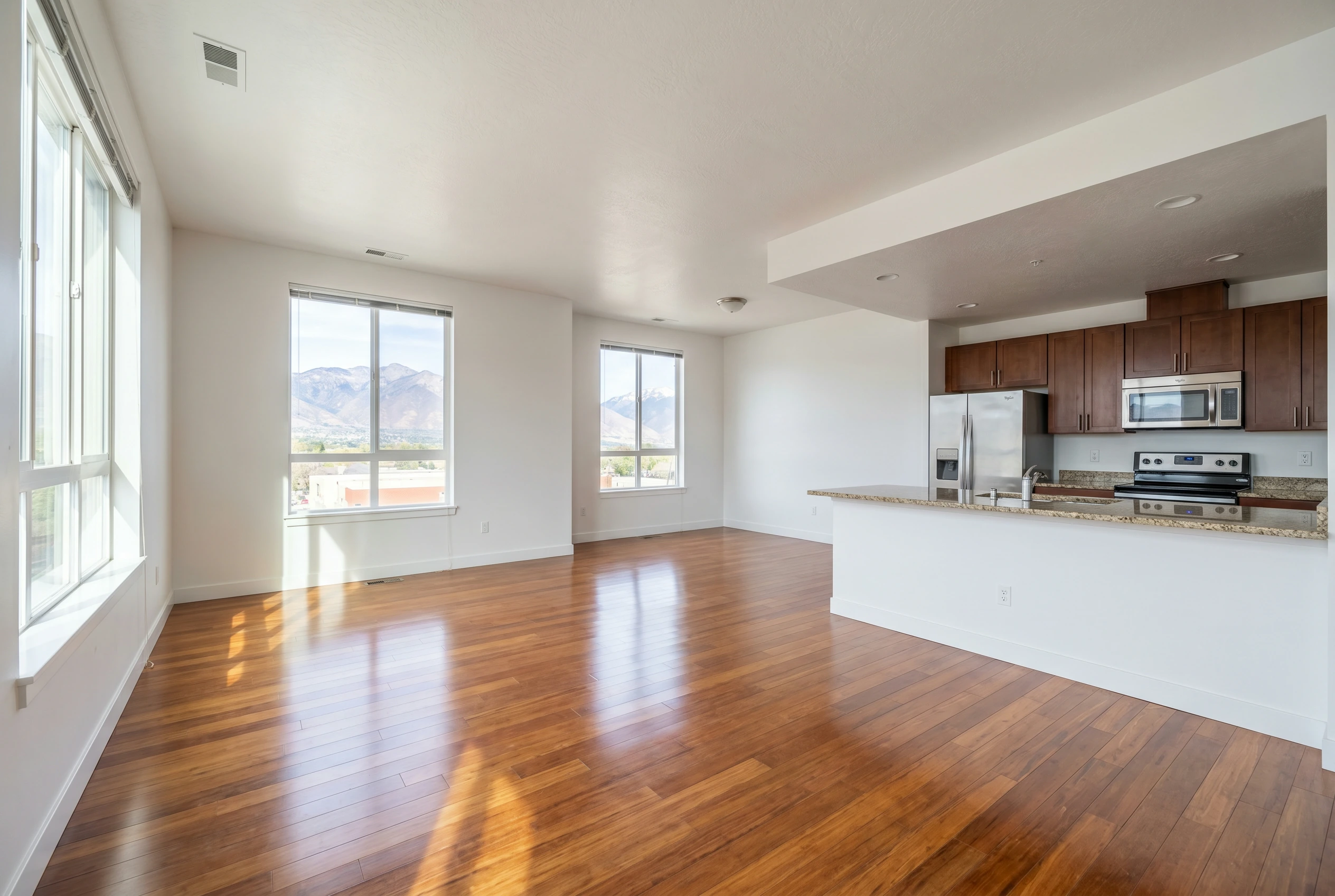 Move-out cleaning service Utah — vacant home deep cleaned to landlord inspection standard by My Pristine Home